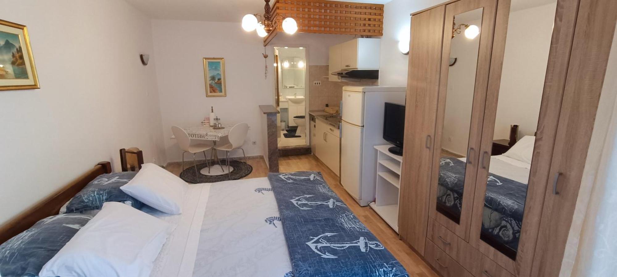 Studio Apartments Fabjanac Трогір Екстер'єр фото