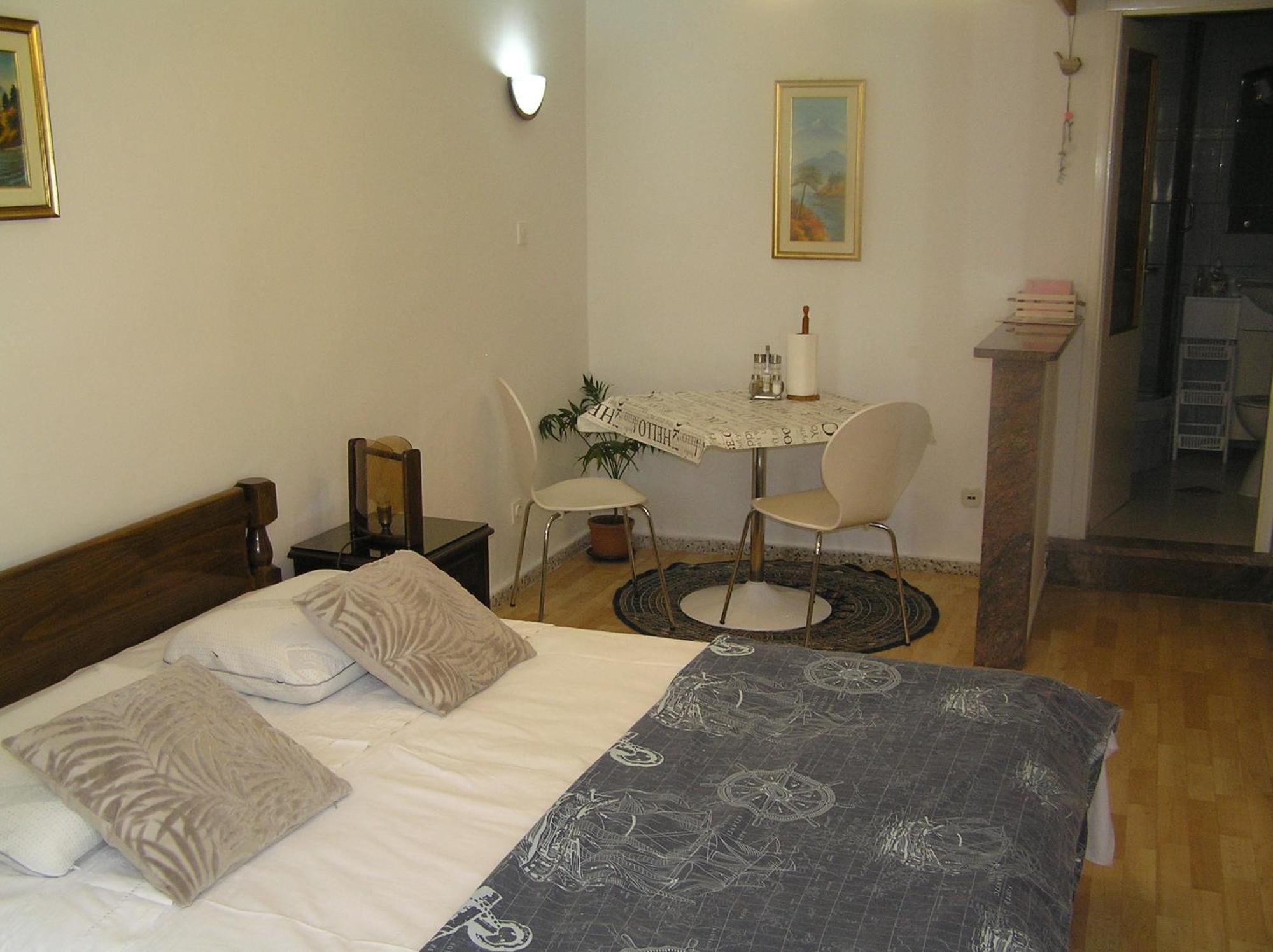 Studio Apartments Fabjanac Трогір Екстер'єр фото